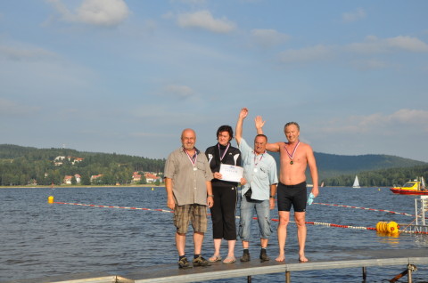 Stříbro a bronz na závodě štafet na 4 x 2km