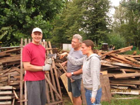 Otužilci v létě nezahálejí – červnový „trojboj“ (brigáda, kontrolní závod a táborák)