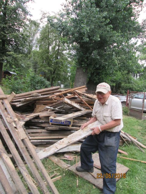 Otužilci v létě nezahálejí – červnový „trojboj“ (brigáda, kontrolní závod a táborák)