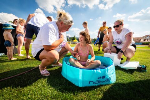 I. PKO na Pražské Sportiádě: Děti se statečně ponořily do chladné vody
