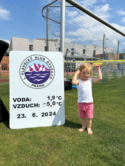 I. PKO na Pražské Sportiádě: Děti se statečně ponořily do chladné vody