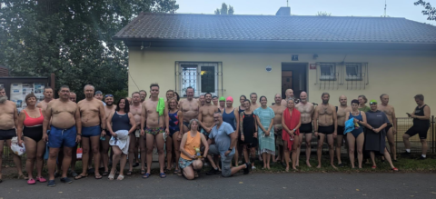 Trojboj září 2025
